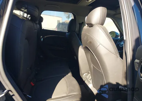 2018 Mini Countryman Cooper S z USA, uszkodzony, nr VIN WMZYT3C34J3E93637